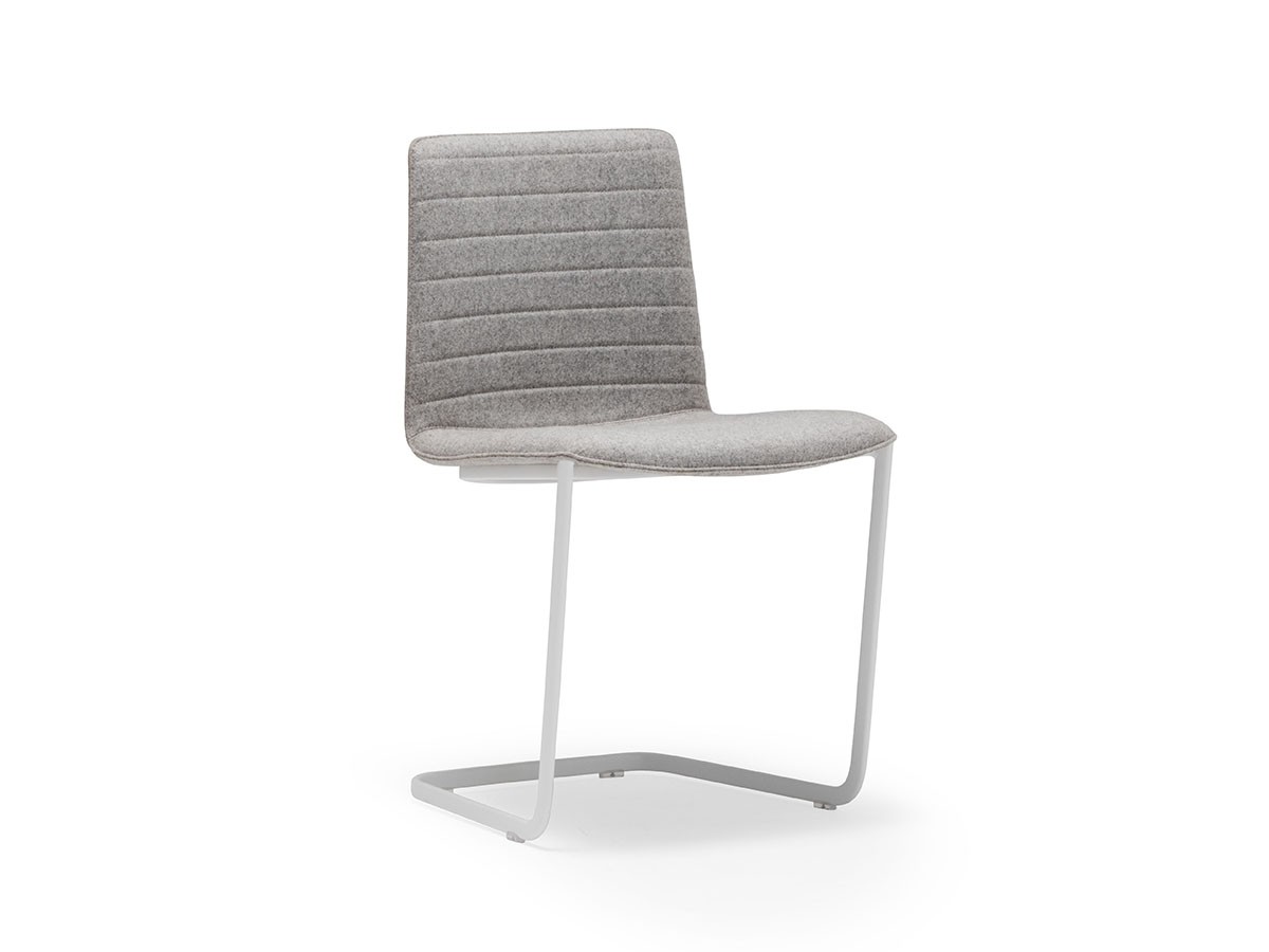 Andreu World Flex High Back
Chair
Fully Upholstered Shell