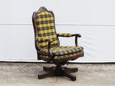 RE : Store Fixture UNITED ARROWS LTD. Executive Chair Classic / リ
