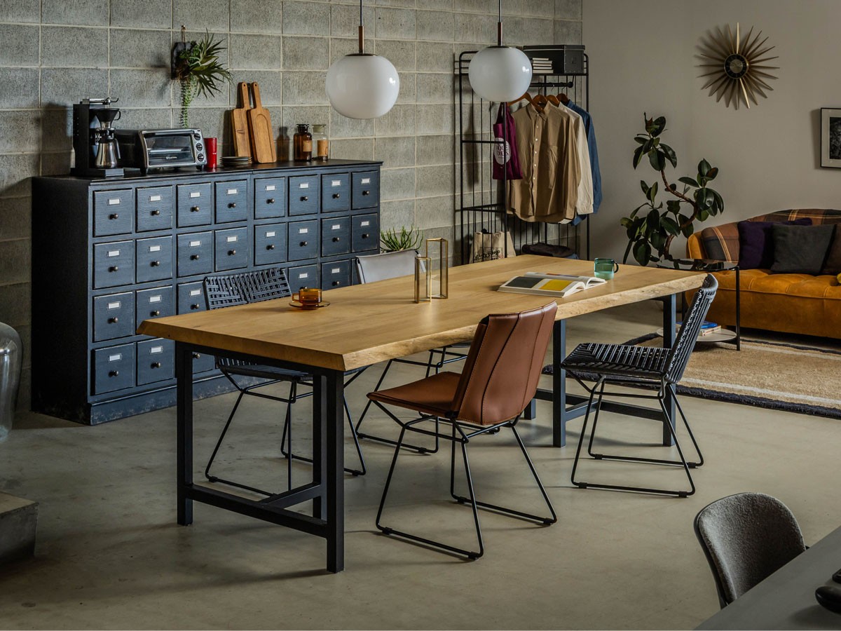 Easy Life SOLIT DINING TABLE / イージーライフ ソリット ダイニングテーブル
ライブエッジ天板 + 鉄脚 （テーブル > ダイニングテーブル） 8