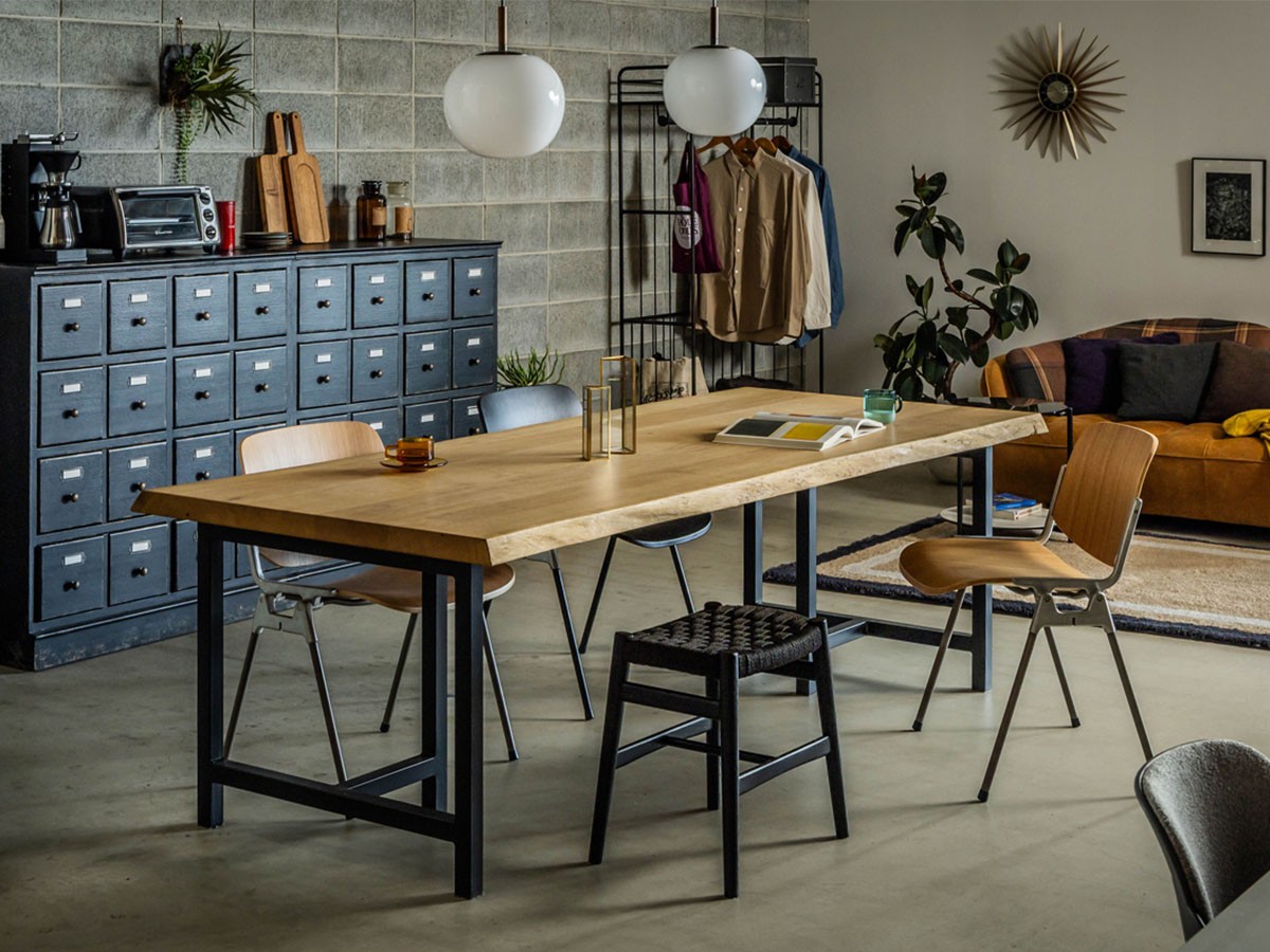 Easy Life SOLIT DINING TABLE / イージーライフ ソリット ダイニングテーブル
ライブエッジ天板 + 鉄脚 （テーブル > ダイニングテーブル） 9