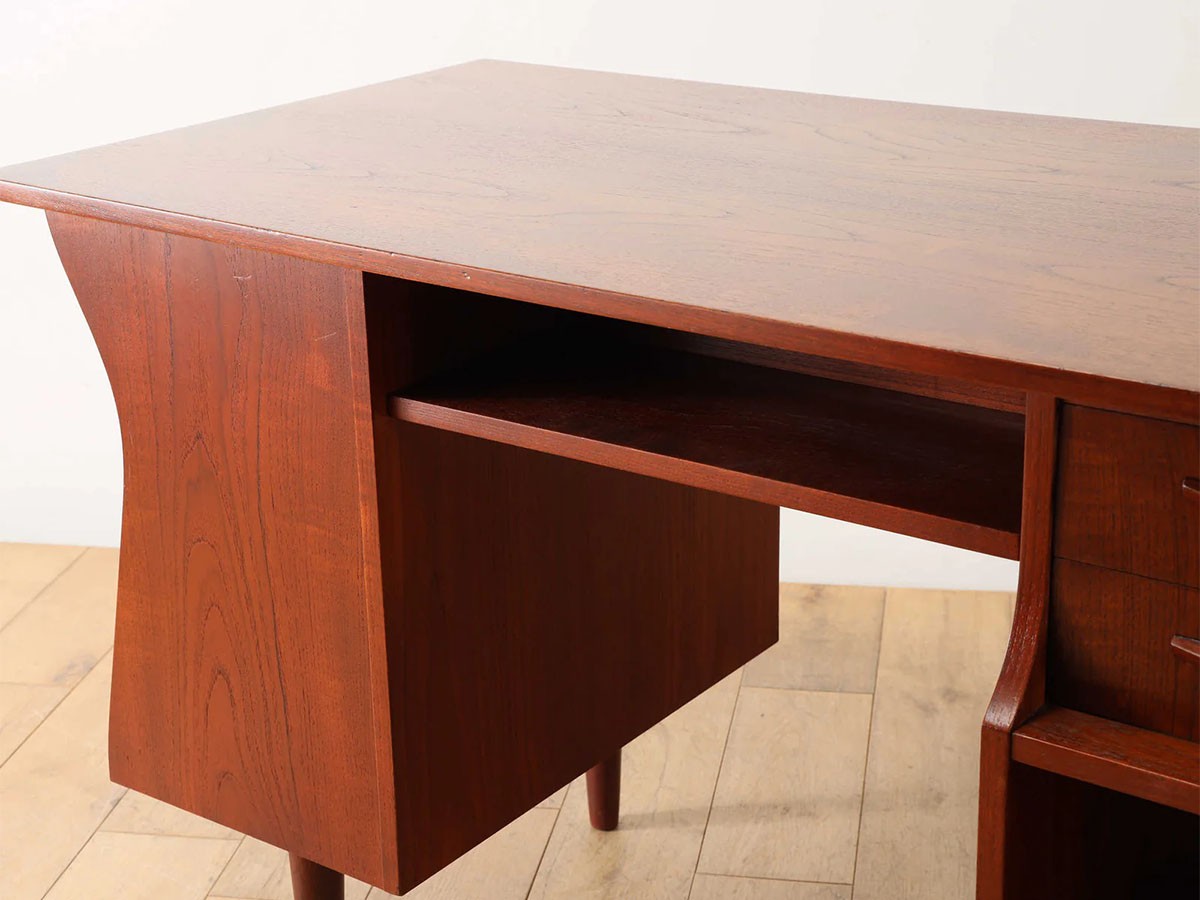 Lloyd's Antiques Real Antique 
Desk / ロイズ・アンティークス デンマークアンティーク家具
デスク IX008022 （デスク・机 > デスク・パソコンデスク・袖机） 13