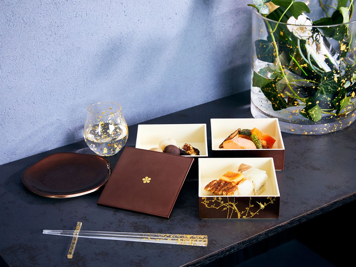 箔一 HAKU LA TABLE
KAGA SHIKISAI FLOWER PLATE / はくいち ハクラターブル
加賀四季彩 フラワープレート（セピア） （食器・テーブルウェア > 皿・プレート） 2