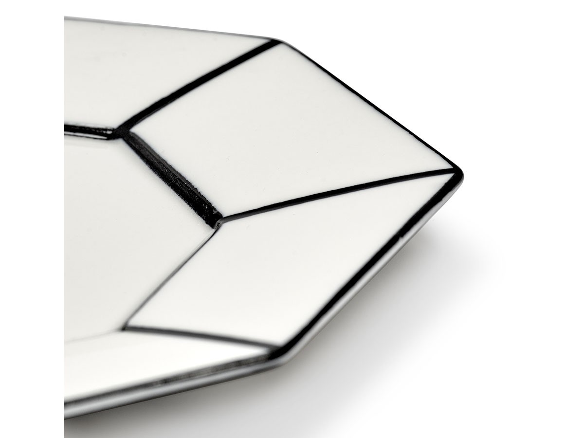 Carte Blanche by Annebet Philips
Dessert Plate / カルト・ブランシュ バイ アンネベット・フィリップス
デザートプレート 18cm （食器・テーブルウェア > 皿・プレート） 9