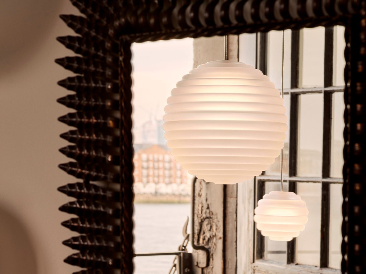 Tom Dixon. Press Sphere Mini Pendant / トム・ディクソン プレス スフィア ミニ ペンダントライト （ライト・照明 > ペンダントライト） 25