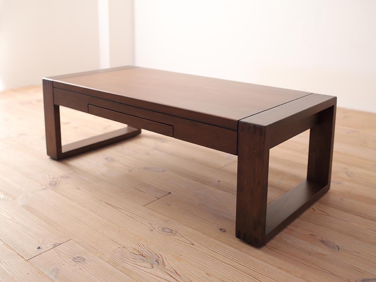 source Center Table W105