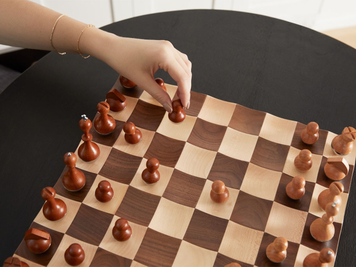 Umbra Wobble Chess Set / アンブラ ウォブル チェスセット （キッズ家具・ベビー用品 > おもちゃ・玩具） 8