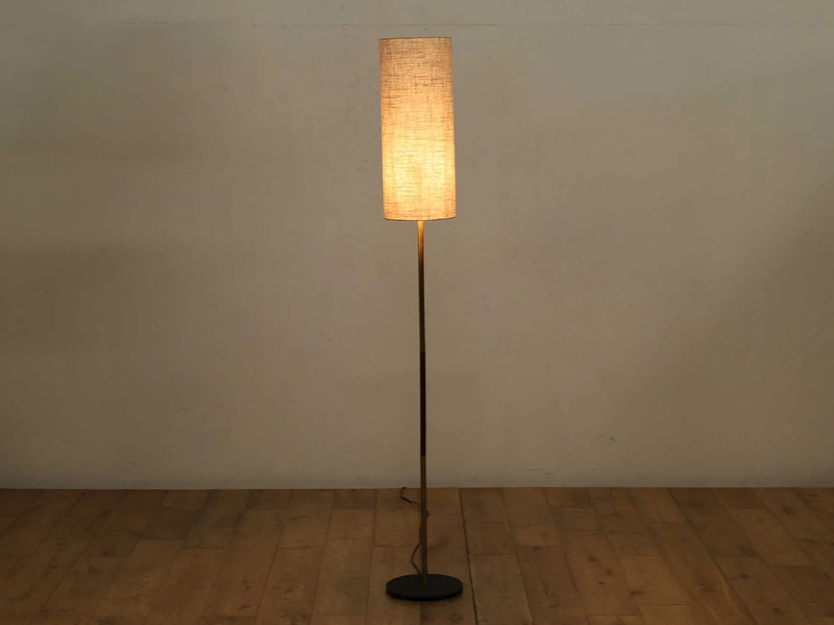 Lloyd's Antiques Real Antique
Svend Aage Sorensen Floor Lamp / ロイズ・アンティークス デンマークアンティーク家具
スヴェンド オーゲ ソーレンセン フロアランプ （ライト・照明 > フロアライト・フロアスタンド） 2