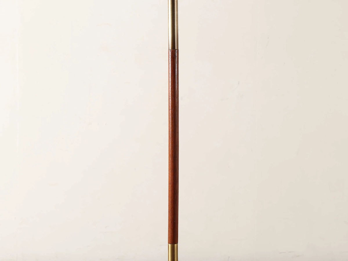 Lloyd's Antiques Real Antique
Svend Aage Sorensen Floor Lamp / ロイズ・アンティークス デンマークアンティーク家具
スヴェンド オーゲ ソーレンセン フロアランプ （ライト・照明 > フロアライト・フロアスタンド） 8