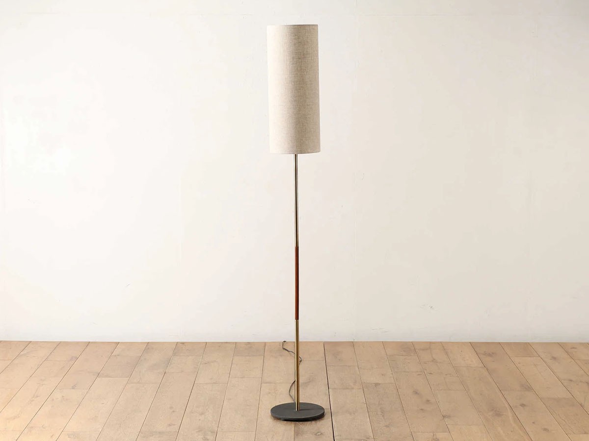 Lloyd's Antiques Real Antique
Svend Aage Sorensen Floor Lamp / ロイズ・アンティークス デンマークアンティーク家具
スヴェンド オーゲ ソーレンセン フロアランプ （ライト・照明 > フロアライト・フロアスタンド） 1