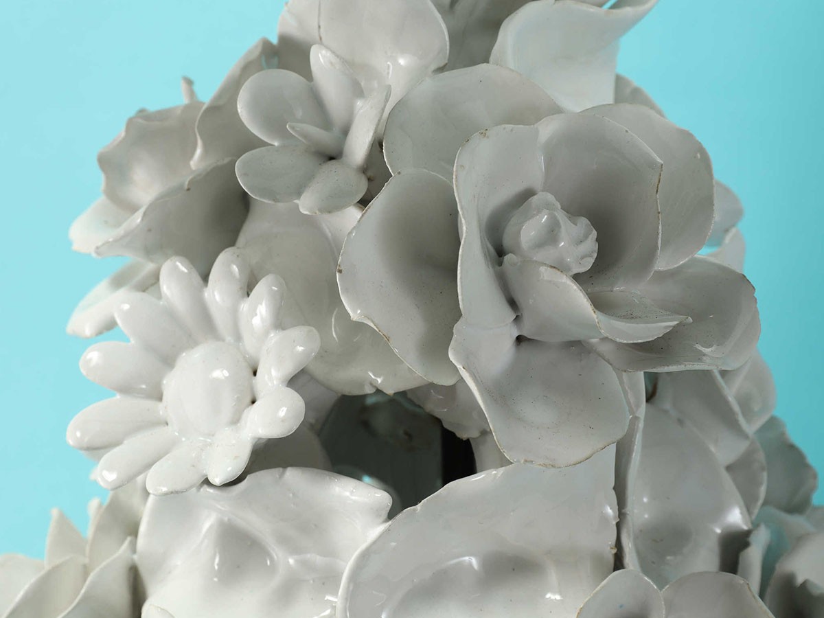 Lloyd's Antiques Real Antique
Flower Porcelain Table Lamp / ロイズ・アンティークス ベルギーアンティーク家具
フラワーポーセリン テーブルランプ （ライト・照明 > テーブルランプ） 10