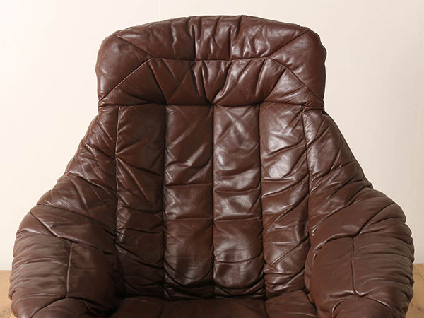 Lloyd's Antiques Real Antique
Armchair / ロイズ・アンティークス デンマークアンティーク家具
レザーアームチェア （チェア・椅子 > ラウンジチェア） 5