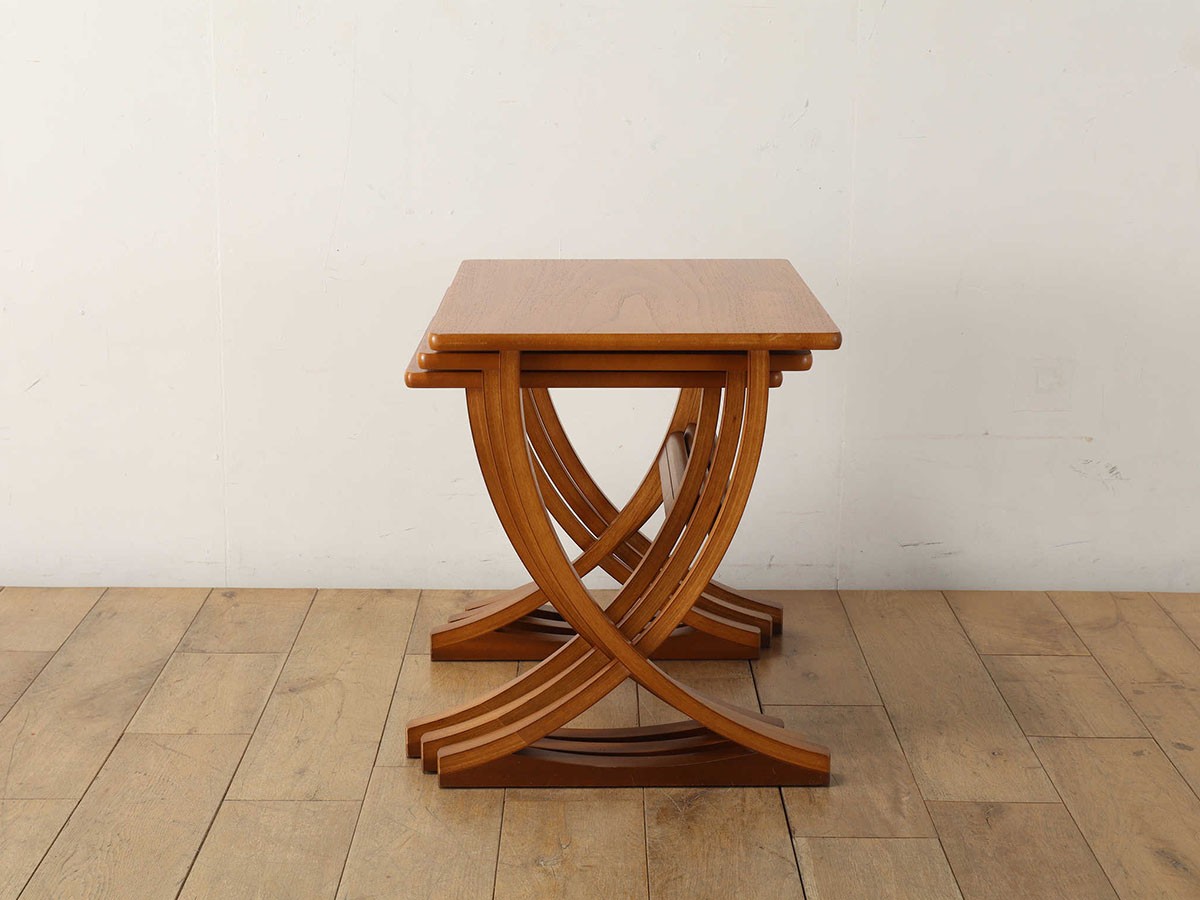 Lloyd's Antiques Real Antique Nest Of Tables / ロイズ