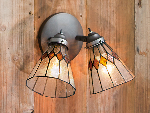 CUSTOM SERIES
2 Classic Wall Lamp × Stained Glass Helm / カスタムシリーズ
2灯クラシックウォールランプ × ステンドグラス（ヘルム） （ライト・照明 > ブラケットライト・壁掛け照明） 3