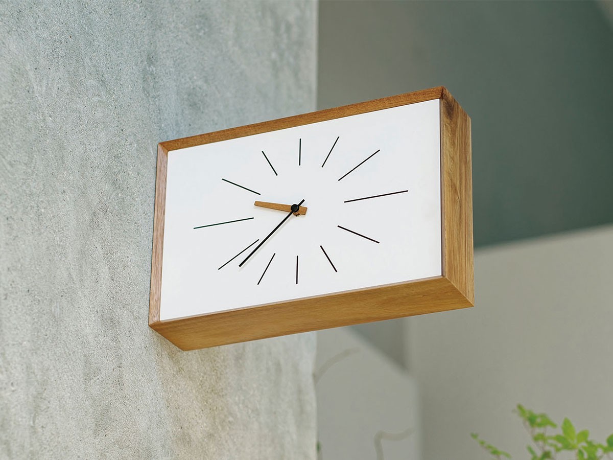 FLYMEe Parlor Wall Clock