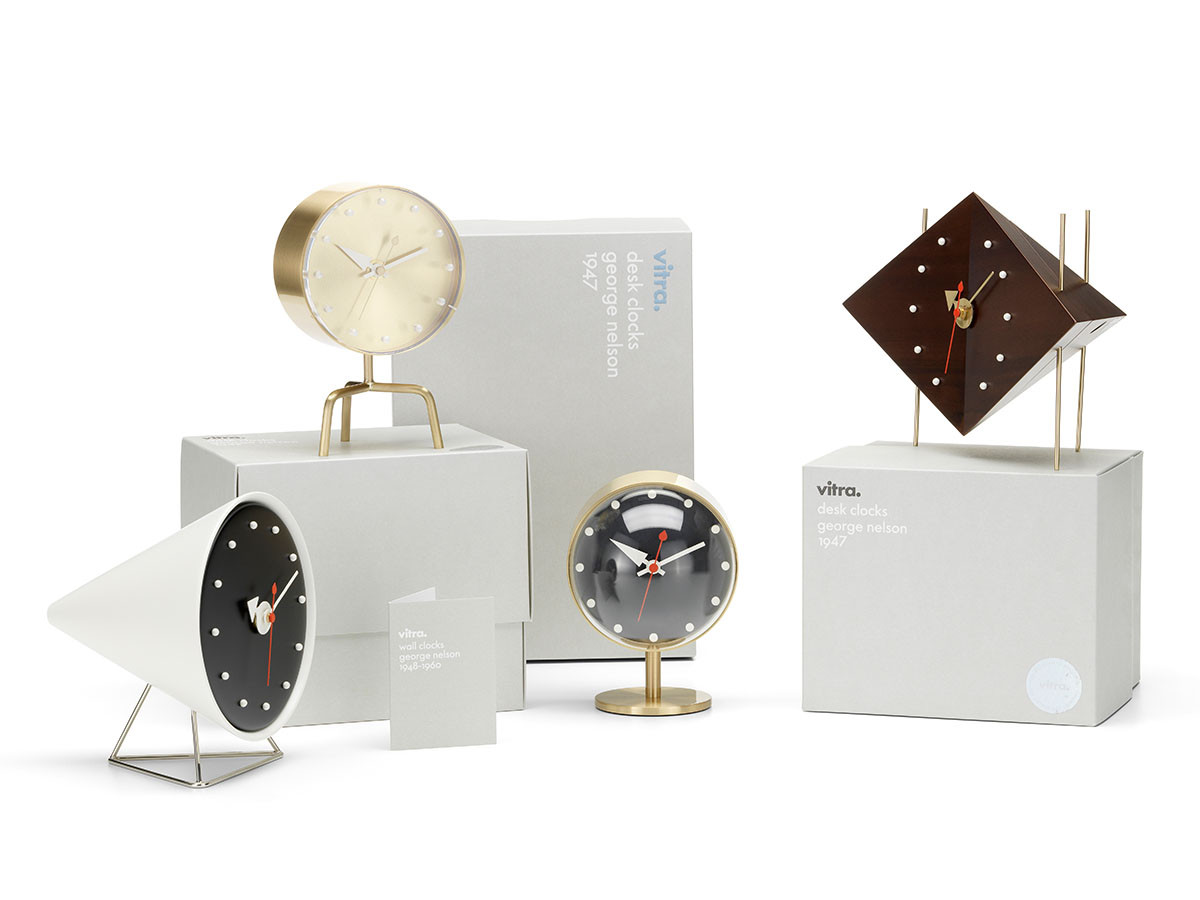 Vitra Desk Clocks
Night Clock / ヴィトラ デスク クロック
ナイト クロック （時計 > 置時計） 12