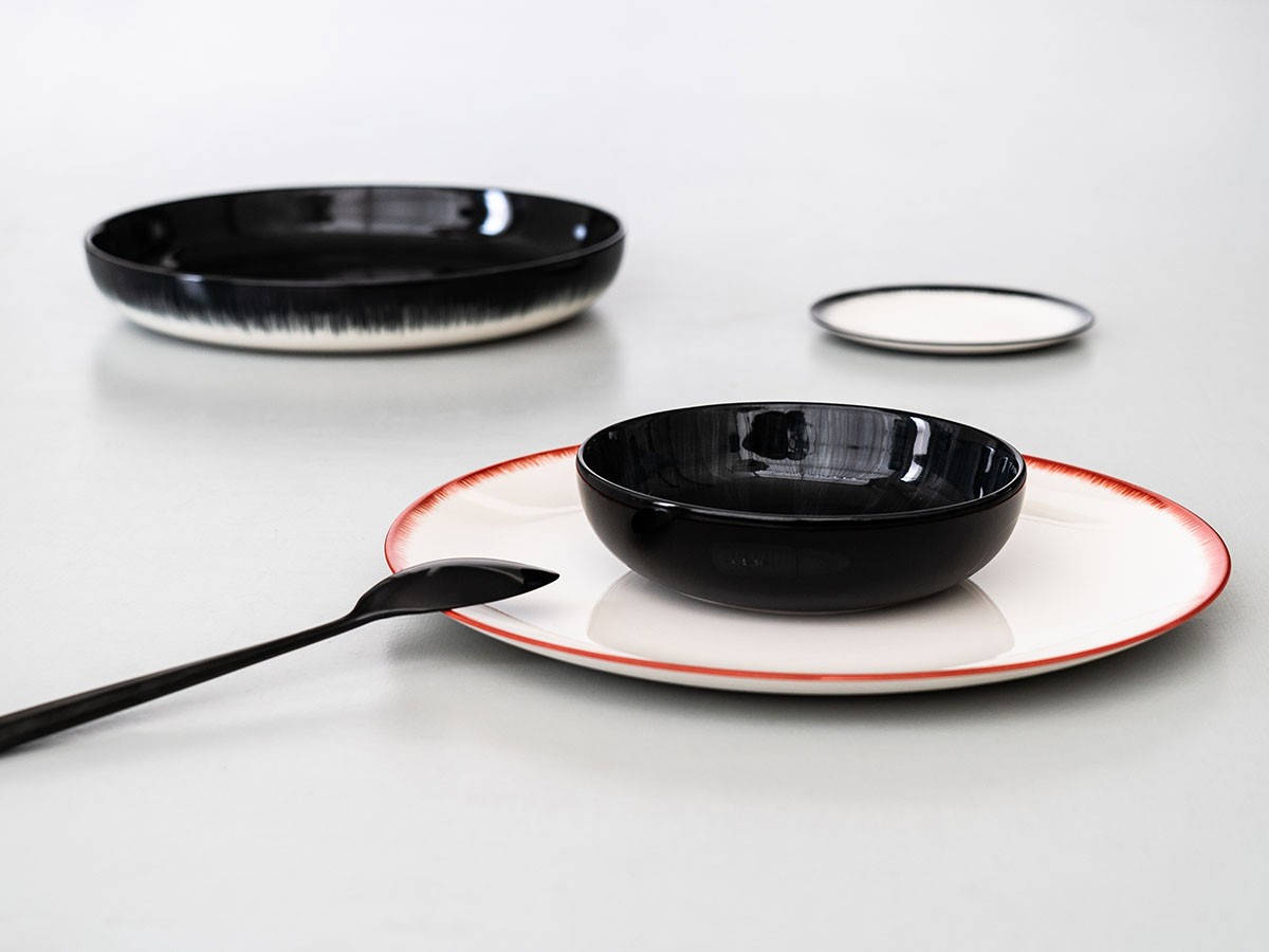 DE by ANN DEMEULEMEESTER
Plate 28cm White/Red Variation 2 / デー バイ アン・ドゥムルメステール
プレート 28cm ホワイト/レッド バリエーション 2 （食器・テーブルウェア > 皿・プレート） 3