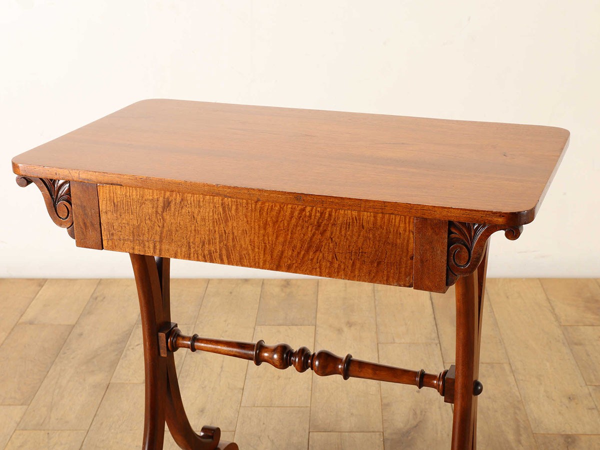 Lloyd's Antiques Real Antique 
Victorian Side Table / ロイズ・アンティークス 英国アンティーク家具
ヴィクトリアン サイドテーブル （テーブル > コンソールテーブル） 8