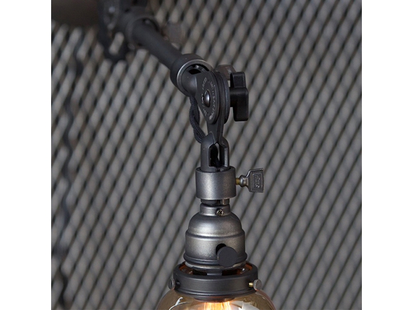 CUSTOM SERIES
Engineer Wall Lamp L × Trans Dish 3