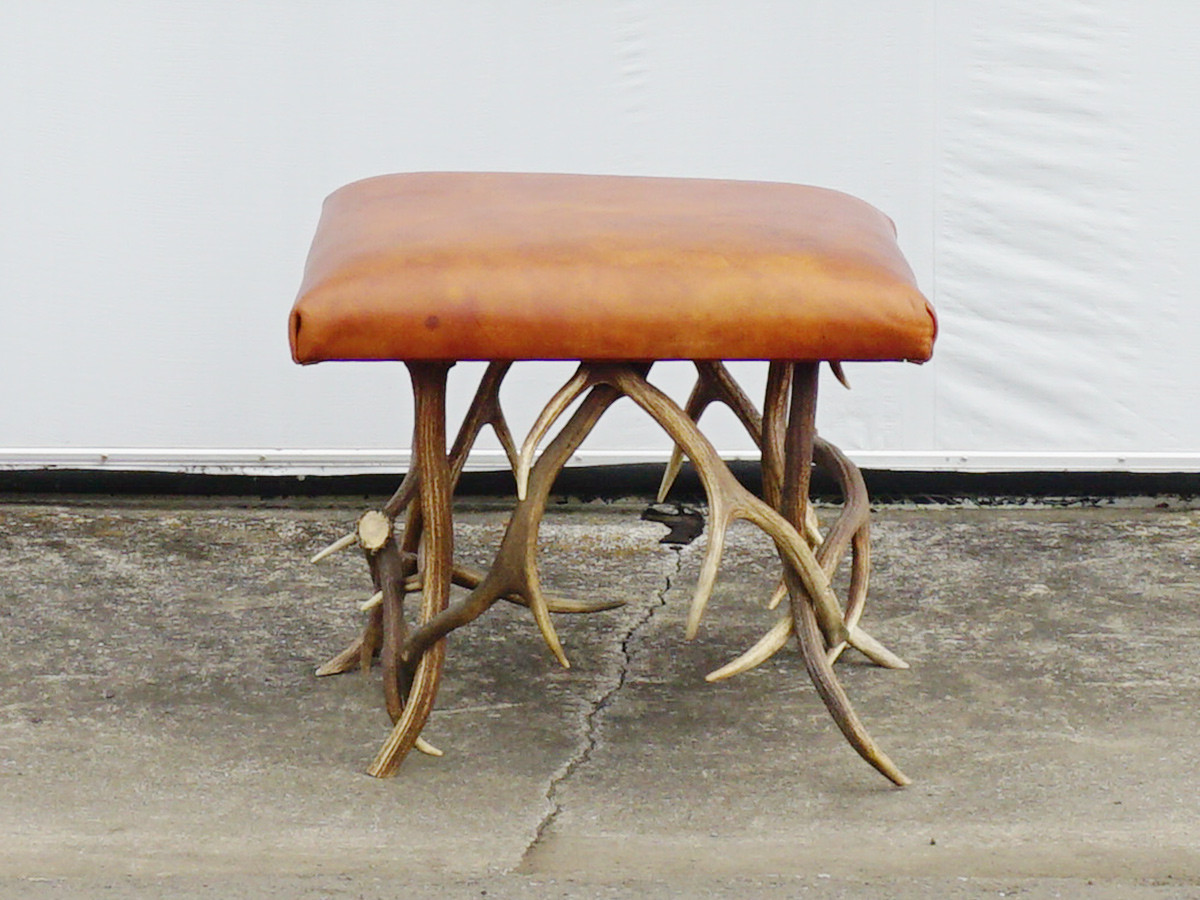 RE : Store Fixture UNITED ARROWS LTD. Antlers Ottoman / リ ストア