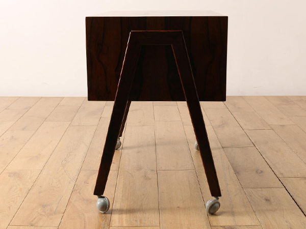 Lloyd's Antiques Real Antique
Sewing Cart / ロイズ・アンティークス デンマークアンティーク家具
ソーイングカート （収納家具 > チェスト・箪笥） 4
