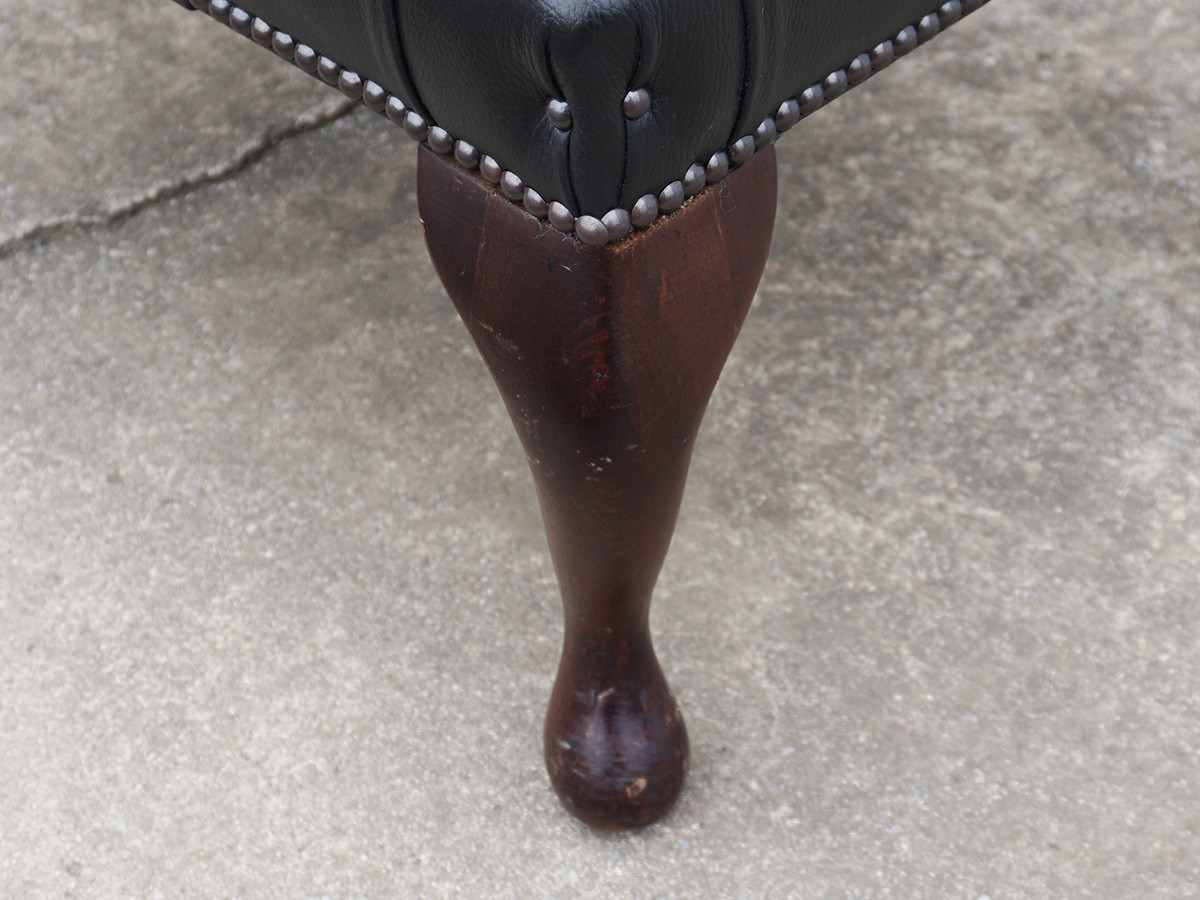 RE : Store Fixture UNITED ARROWS LTD. Chesterfield Ottman Black / リ ストア フィクスチャー ユナイテッドアローズ チェスターフィールド オットマン ブラック （ソファ > オットマン） 11