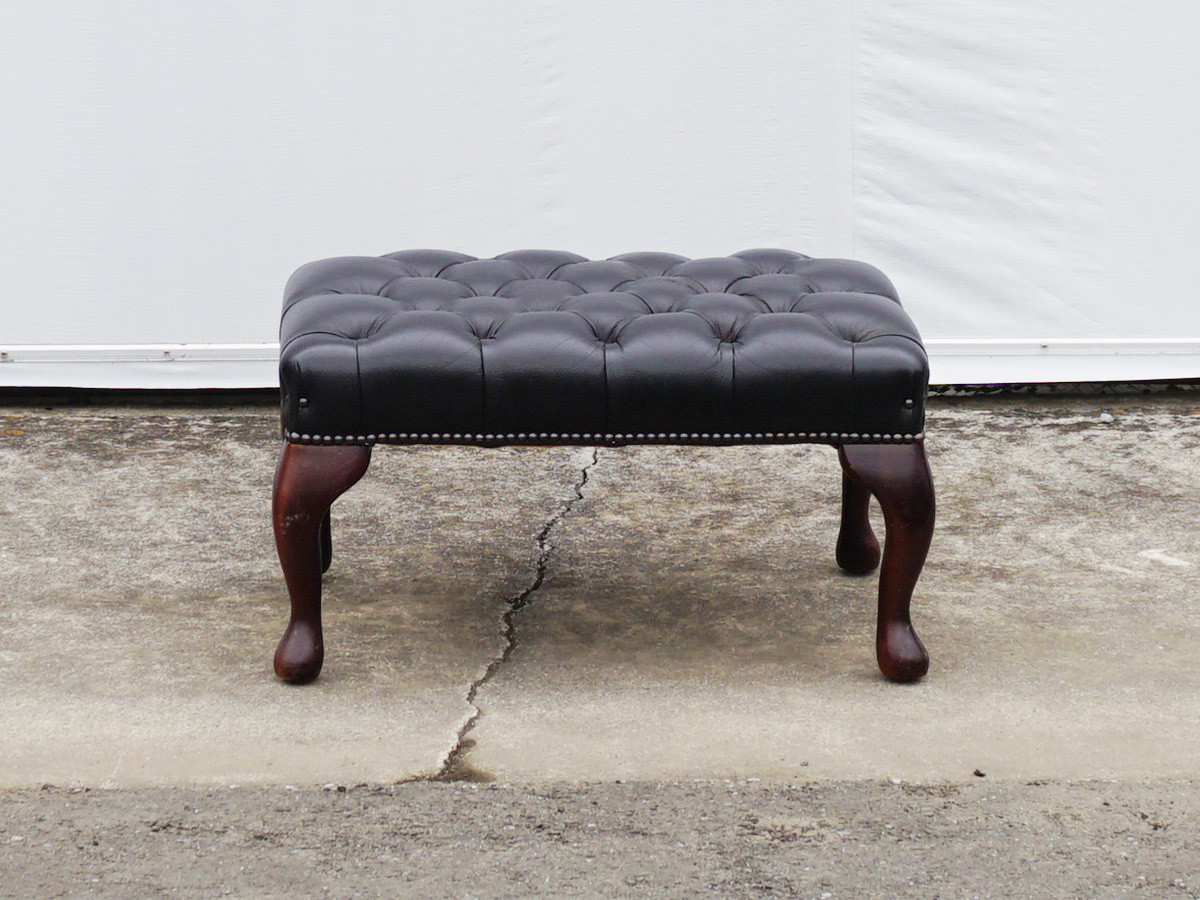 RE : Store Fixture UNITED ARROWS LTD. Chesterfield Ottman Black / リ ストア フィクスチャー ユナイテッドアローズ チェスターフィールド オットマン ブラック (ソファ > オットマン) 1