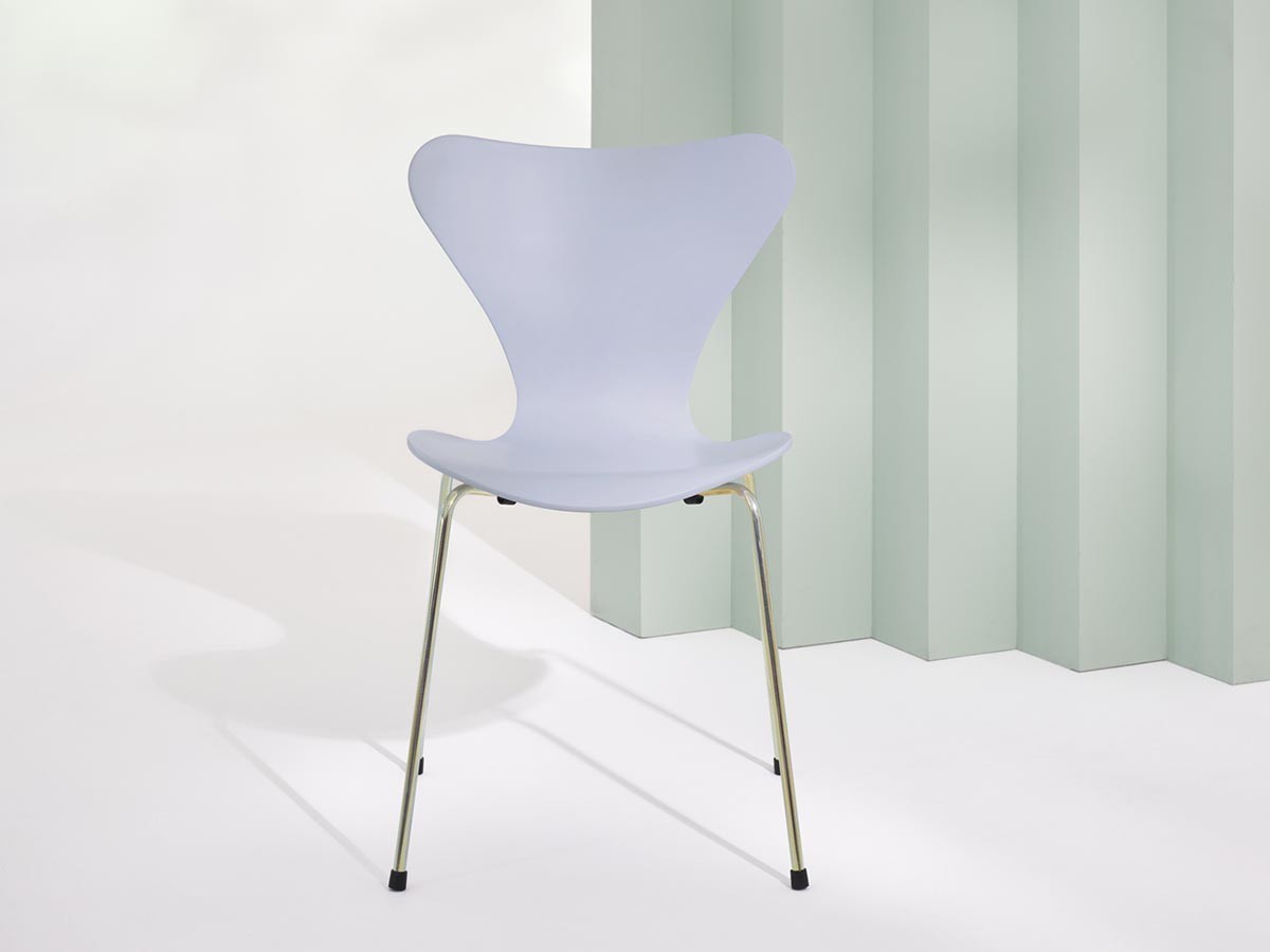FRITZ HANSEN Right Now Delivery
SERIES 7
7:14 AM COLOUR EDITION / フリッツ・ハンセン セブンチェア 3107
7:14 AM カラーエディション(7:14 AM ヴァイオレット) (チェア・椅子 > ダイニングチェア) 1