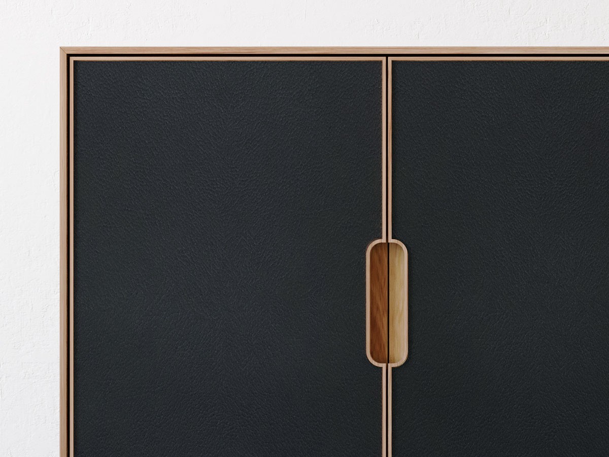 松井木工 LAF Cabinet 4doors / まついもっこう ラフ キャビネット
4ドア 幅160cm（再生レザー面 / 木脚） （収納家具 > サイドボード・リビングボード） 3