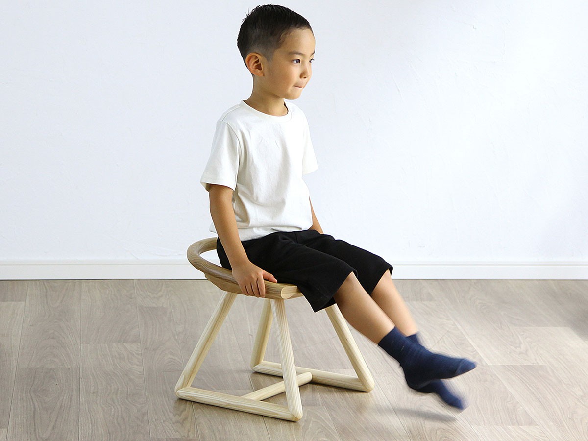 SHIKI totte STOOL / シキ トッテ スツール （キッズ家具・ベビー用品 > キッズチェア・ベビーチェア） 2