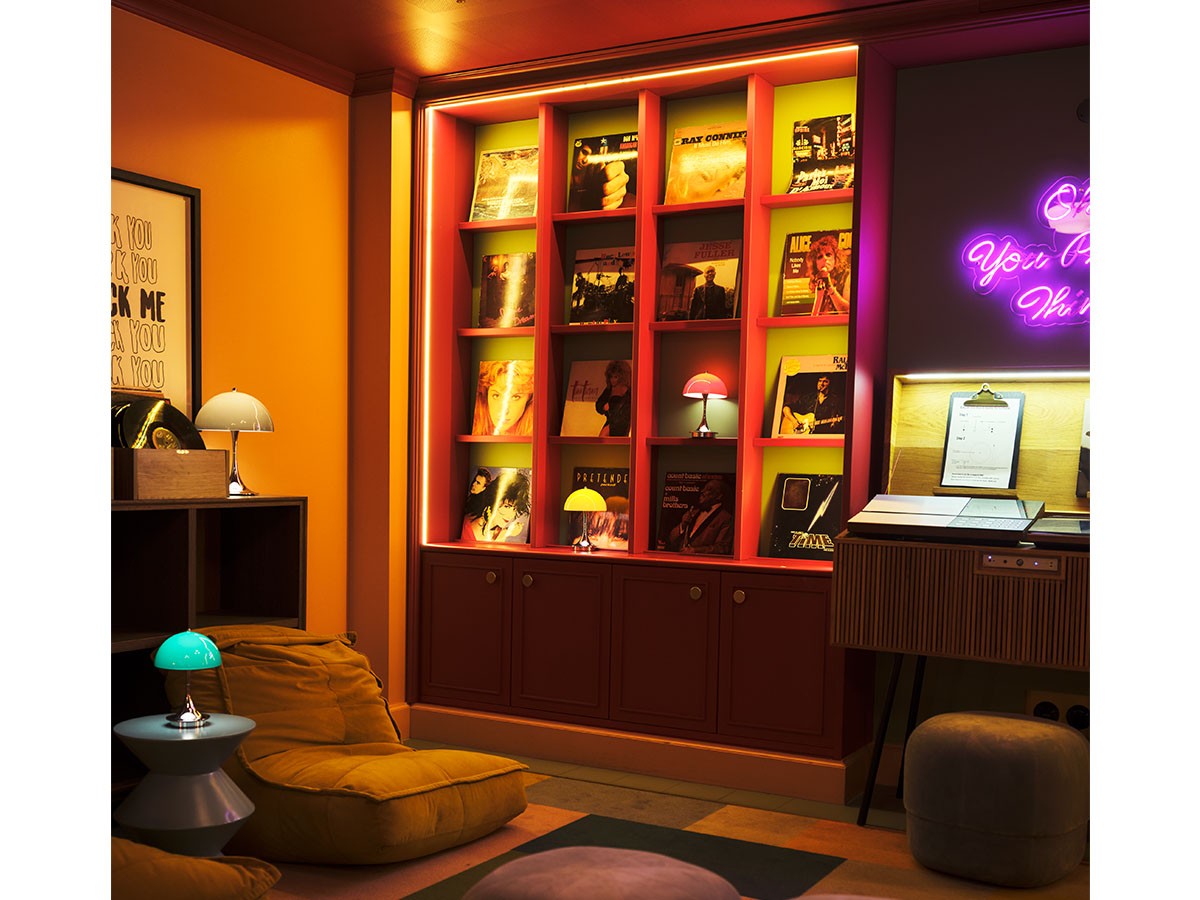 Louis Poulsen Panthella 160 Portable V3 / ルイスポールセン パンテラ 160 ポータブル V3（オパール・クローム） （ライト・照明 > テーブルランプ） 86