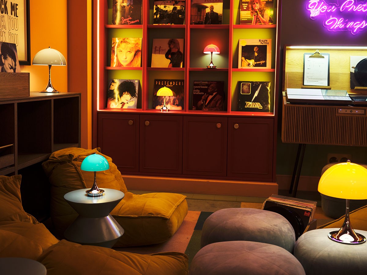 Louis Poulsen Panthella 160 Portable V3 / ルイスポールセン パンテラ 160 ポータブル V3（オパール・クローム） （ライト・照明 > テーブルランプ） 87