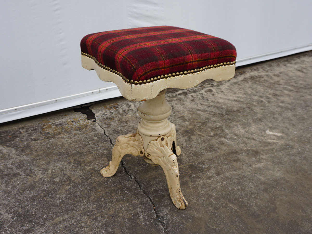 RE : Store Fixture UNITED ARROWS LTD. Piano Stool With Cast Iron Leg / リ ストア フィクスチャー ユナイテッドアローズ ピアノスツール キャストアイアンレッグ（昇降あり） （チェア・椅子 > スツール） 5