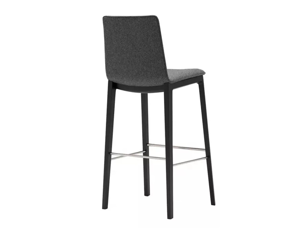 Andreu World Flex High Back
Barstool
Fully Upholstered Shell / アンドリュー・ワールド フレックス ハイバック BQ1666
バースツール 木脚（フルパッド） （チェア・椅子 > カウンターチェア・バーチェア） 5