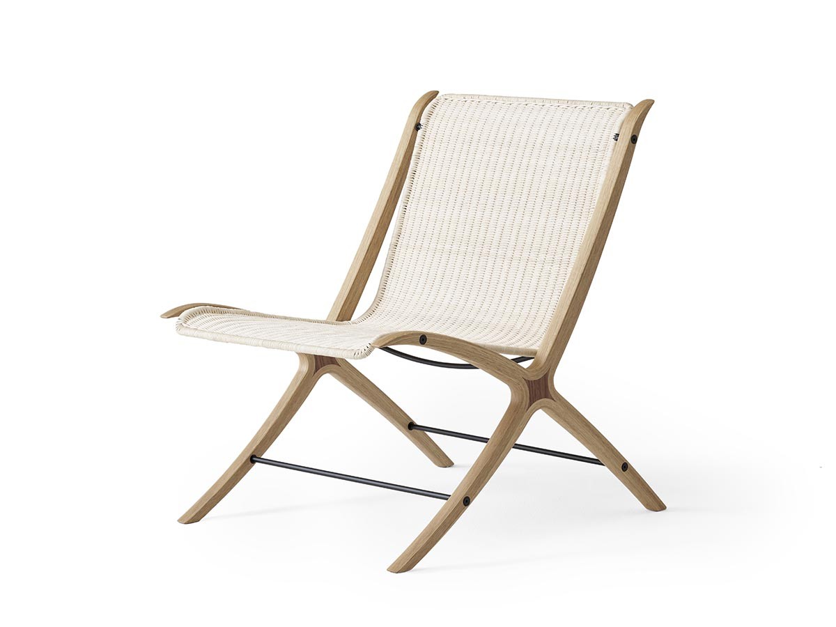 &Tradition X Lounge Chair HM10