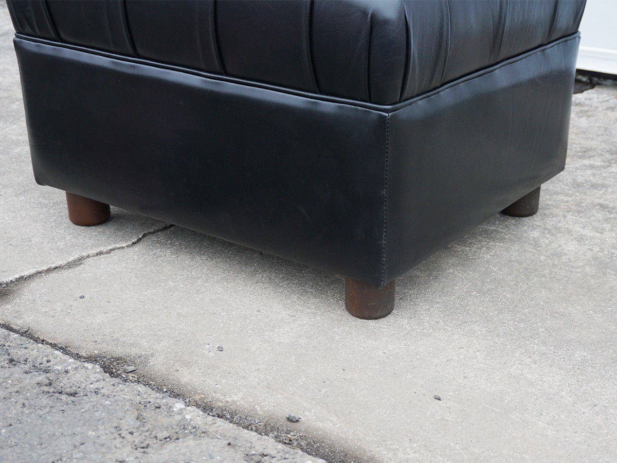 RE : Store Fixture UNITED ARROWS LTD. Leather Foot Stool A / リ