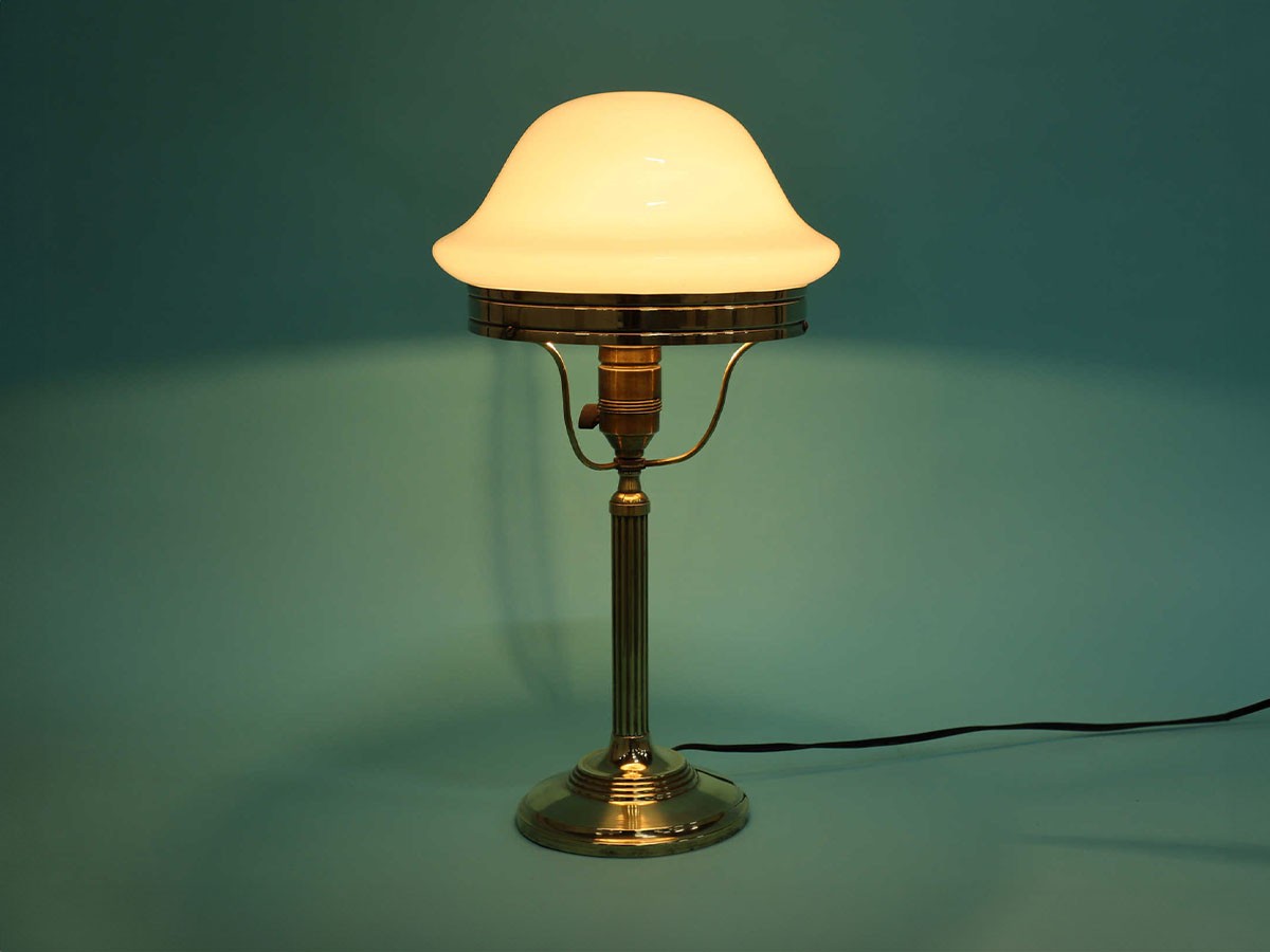 Lloyd's Antiques Real Antique
Art Nouveau Table Lamp / ロイズ・アンティークス 英国アンティーク家具
アールヌーヴォー テーブルランプ （ライト・照明 > テーブルランプ） 9