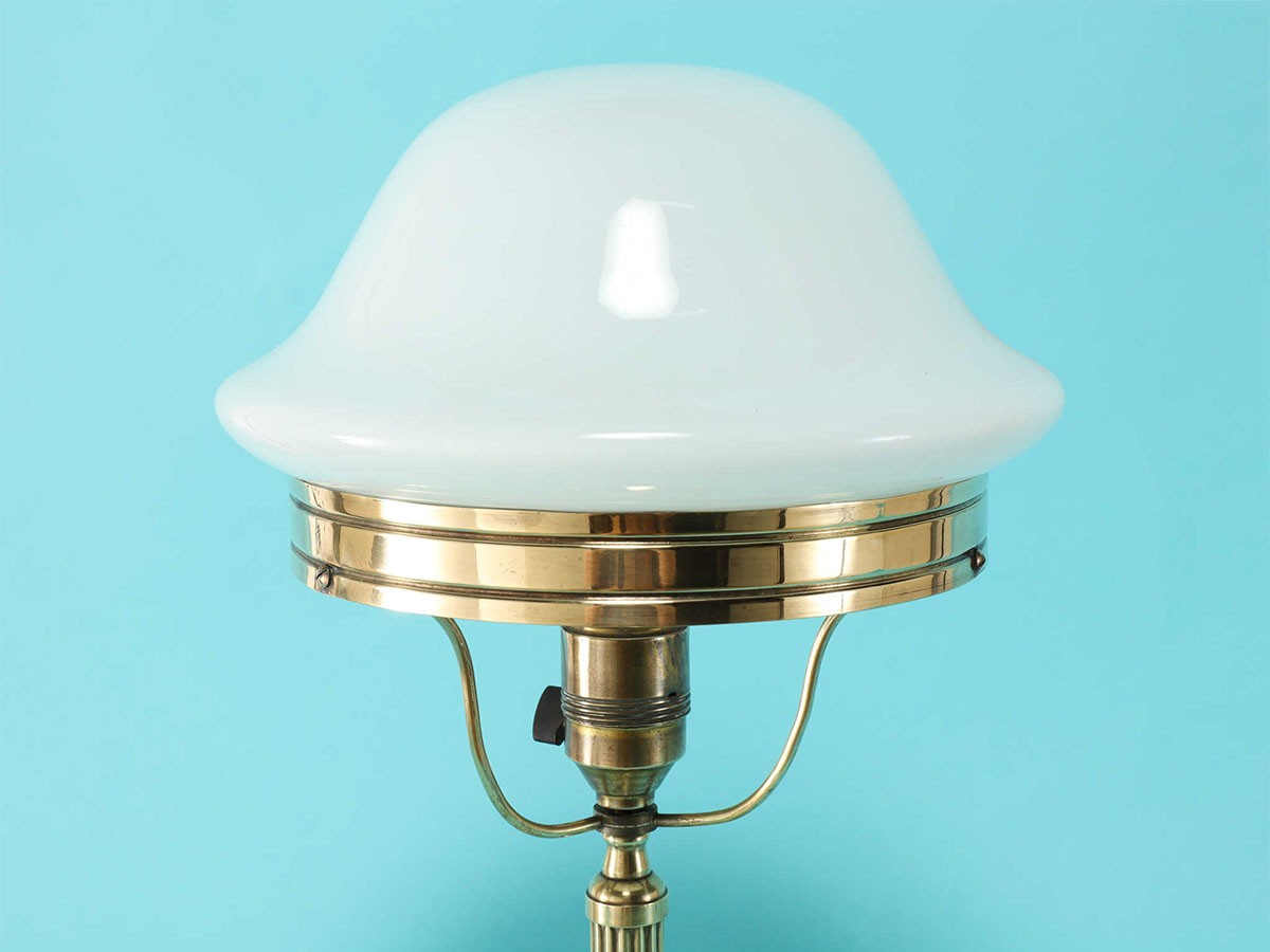 Lloyd's Antiques Real Antique
Art Nouveau Table Lamp / ロイズ・アンティークス 英国アンティーク家具
アールヌーヴォー テーブルランプ （ライト・照明 > テーブルランプ） 2