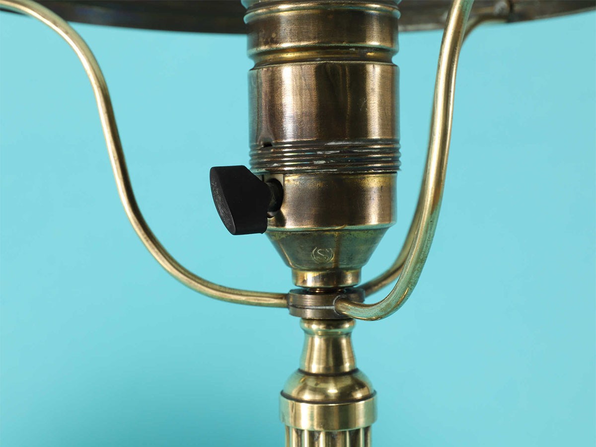 Lloyd's Antiques Real Antique
Art Nouveau Table Lamp / ロイズ・アンティークス 英国アンティーク家具
アールヌーヴォー テーブルランプ （ライト・照明 > テーブルランプ） 5