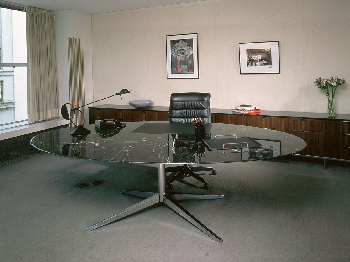 Knoll Florence Knoll Collection
Oval Table / ノル フローレンス ノル コレクション
オーバルテーブル （テーブル > ダイニングテーブル） 4