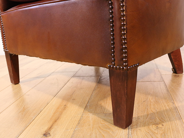 Lloyd's Antiques Reproduction Series
Amsterdam Chair Buttan Back / ロイズ・アンティークス リプロダクションシリーズ
アムステルダムチェア ボタンバック（タン） （ソファ > 一人掛けソファ） 12