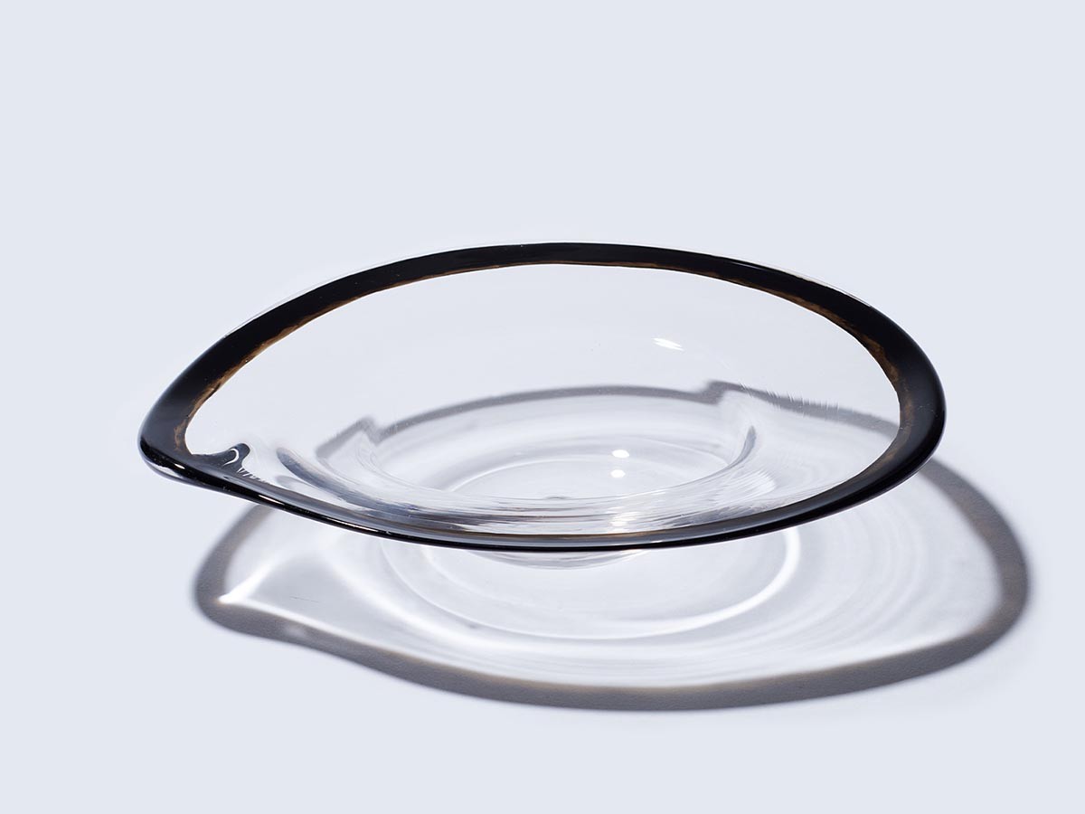 COCHI ENISHI PLATE L
SUKE - KUROURUSHI / コチ 縁 プレート L（透け黒漆） （食器・テーブルウェア > 皿・プレート） 8