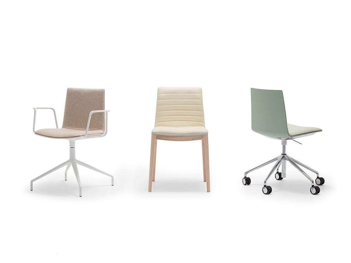 Andreu World Flex High Back
Chair
Upholstered Seat Pad / アンドリュー・ワールド フレックス ハイバック SI1656
チェア キャスターベース アルミニウム製（シートパッド） （チェア・椅子 > オフィスチェア・デスクチェア） 4