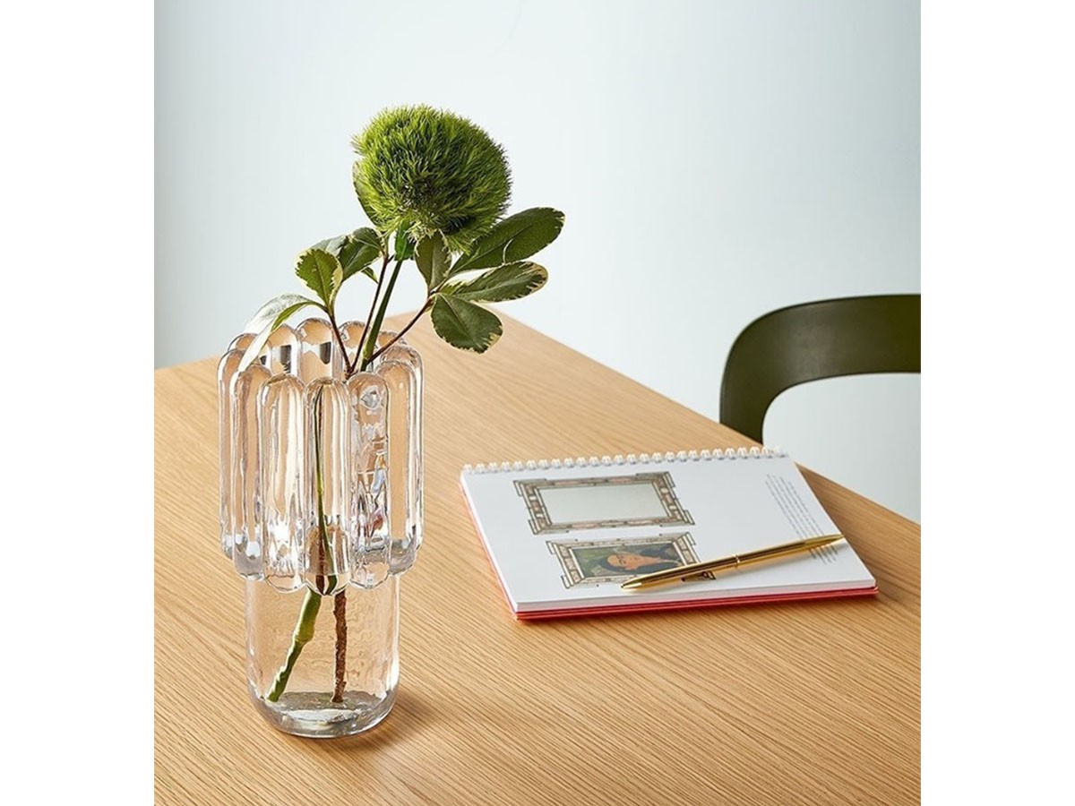 Tom Dixon. Press Medium Vase / トム・ディクソン プレス ミディアム ベース （花器・プランター・グリーン > 花瓶・フラワーベース） 2