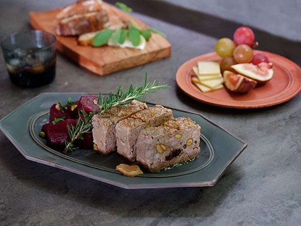 MISHIM POTTERY CREATION StiLL octagon “year”plate L 2026 / ミシンポタリークリエイション スティル オクタゴン イヤープレート L 2026（藍墨茶） （食器・テーブルウェア > 皿・プレート） 10