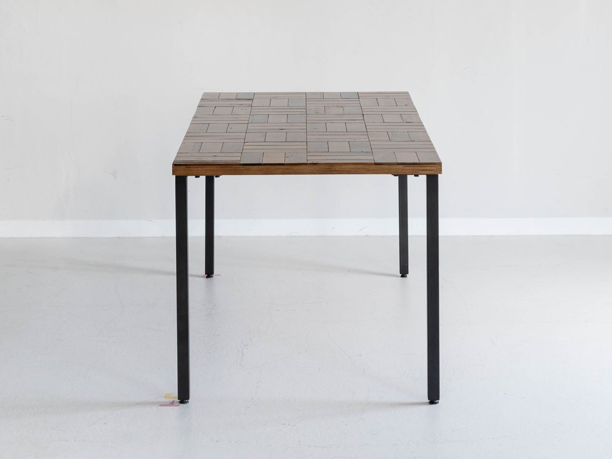 Knot antiques MATERIA DINING TABLE / ノットアンティークス マテリア ダイニングテーブル
チェス柄天板 + No.3脚（角脚） （テーブル > ダイニングテーブル） 20