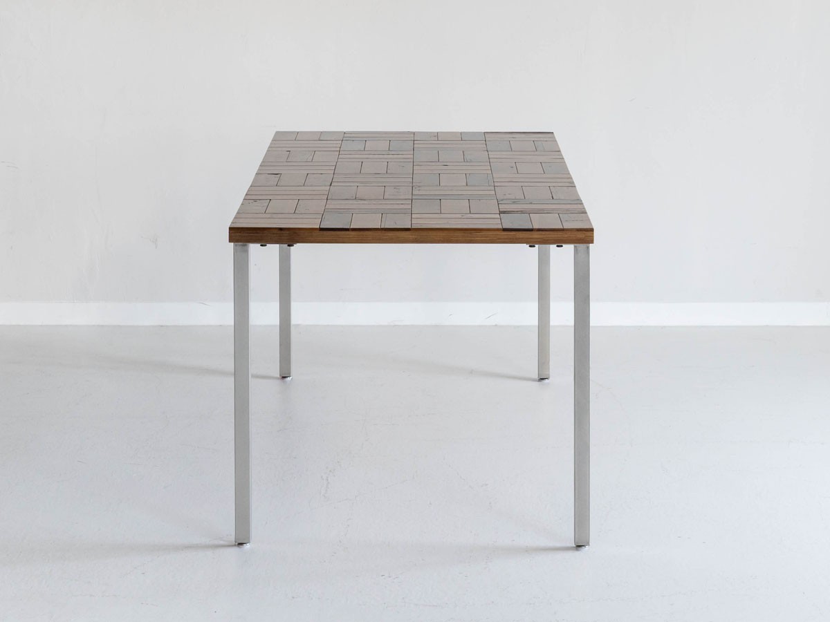 Knot antiques MATERIA DINING TABLE / ノットアンティークス マテリア ダイニングテーブル
チェス柄天板 + No.3脚（角脚） （テーブル > ダイニングテーブル） 23