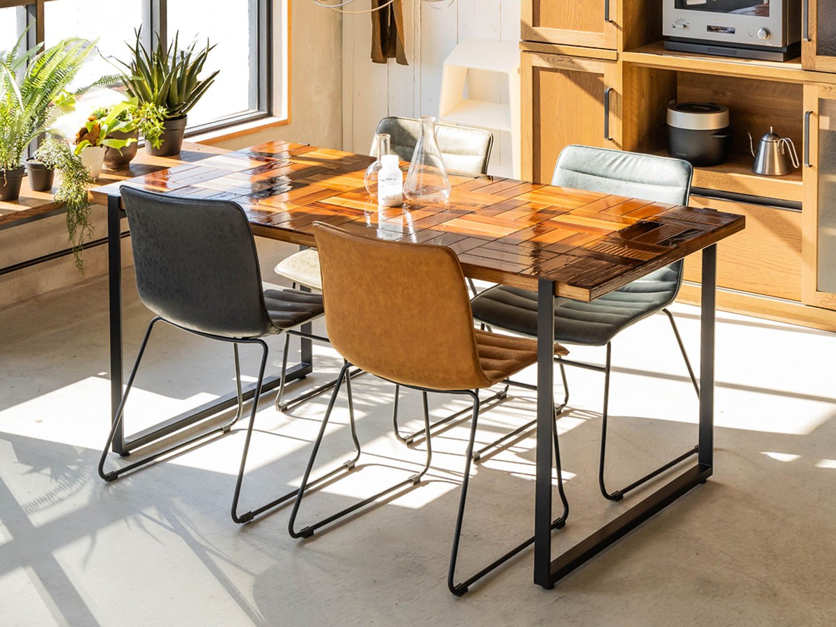 Knot antiques MATERIA DINING TABLE / ノットアンティークス マテリア ダイニングテーブル
チェス柄天板 + No.3脚（角脚） （テーブル > ダイニングテーブル） 12