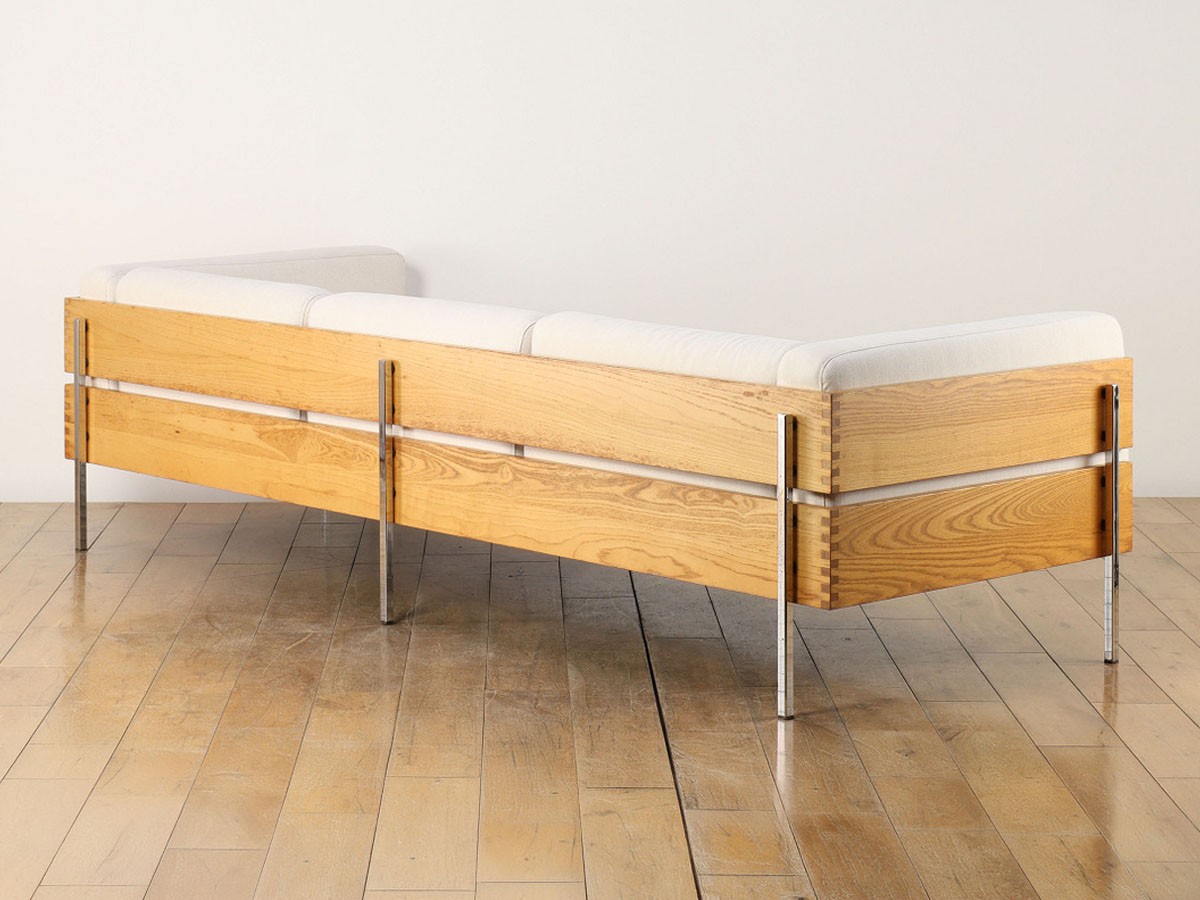 Lloyd's Antiques Real Antique
Robin Day 3 Seater Sofa / ロイズ・アンティークス 英国アンティーク家具
ロビン・デイ 3シーターソファ （ソファ > 三人掛けソファ） 4