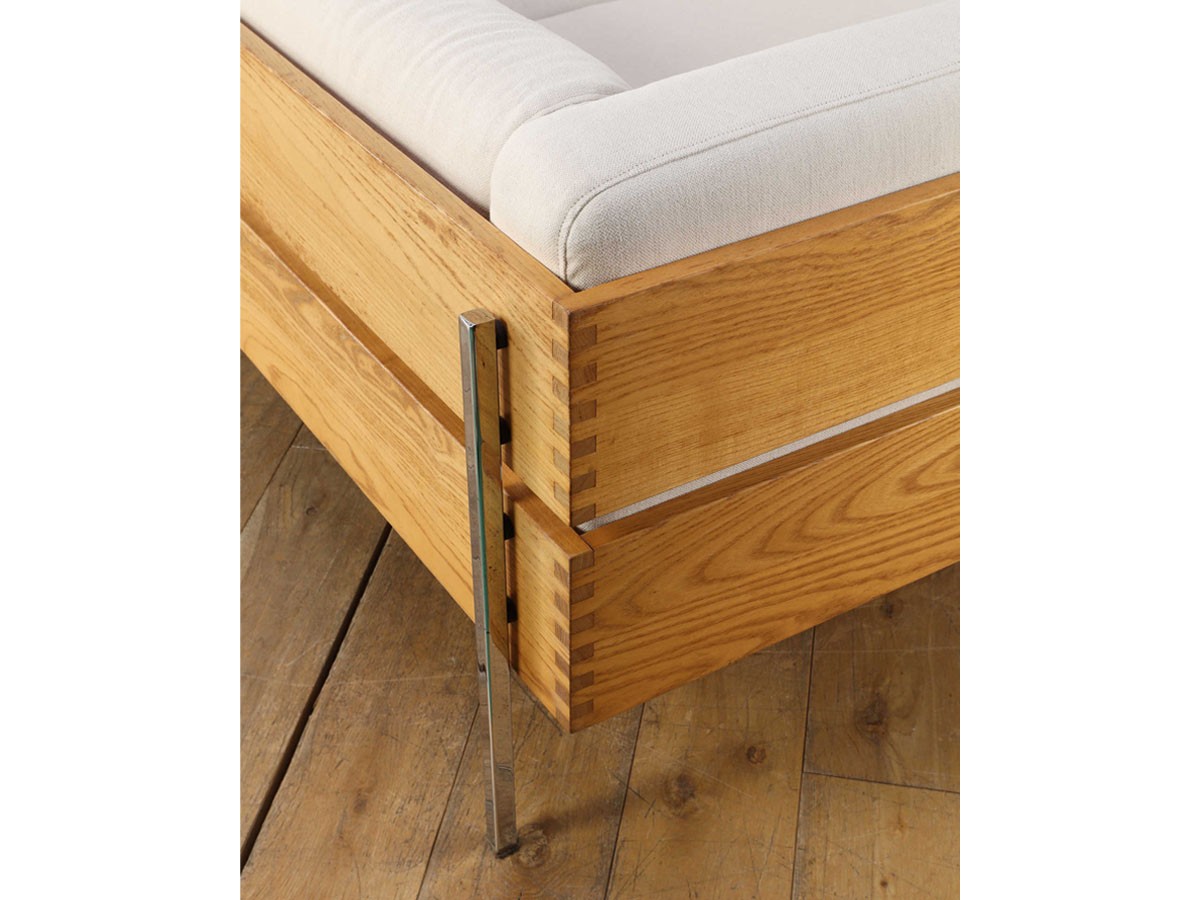 Lloyd's Antiques Real Antique
Robin Day 3 Seater Sofa / ロイズ・アンティークス 英国アンティーク家具
ロビン・デイ 3シーターソファ （ソファ > 三人掛けソファ） 11