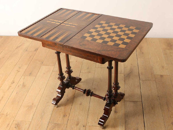 Real Antique
Games Table 5